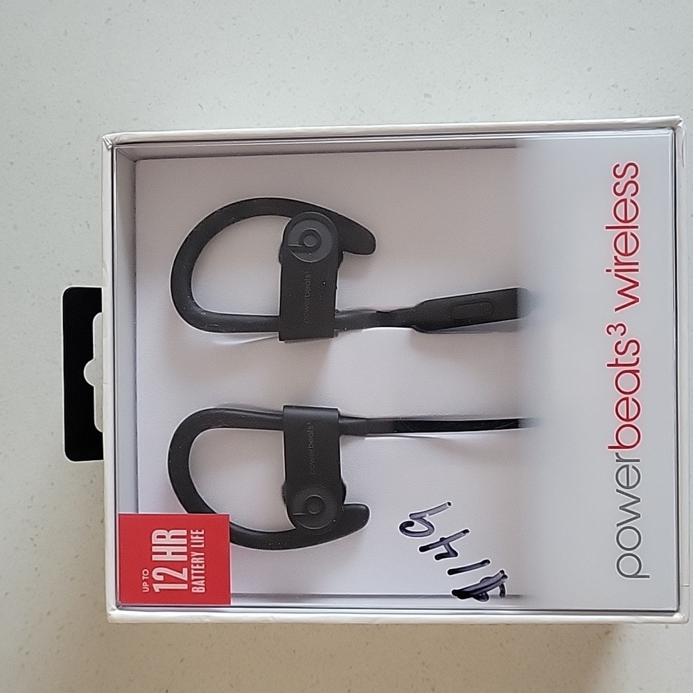 Brand New Sealed in Box Powerbeats 3 Wireless In-Ear Headphones